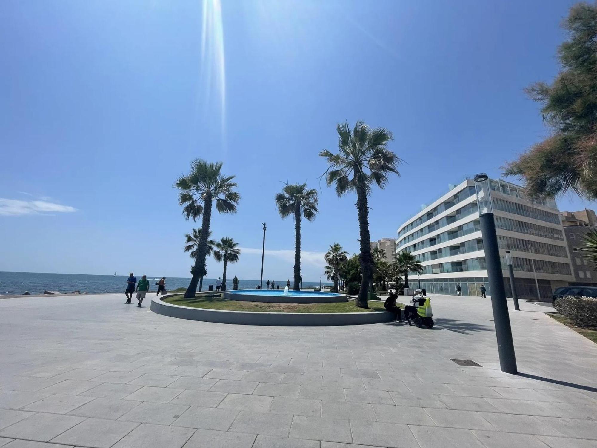 Amazing Penthouse On The Beach, Sea Views, Wifi, Airconditioning And Parking Торевиеха Екстериор снимка