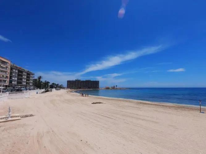 Amazing Penthouse On The Beach, Sea Views, Wifi, Airconditioning And Parking Торевиеха Екстериор снимка
